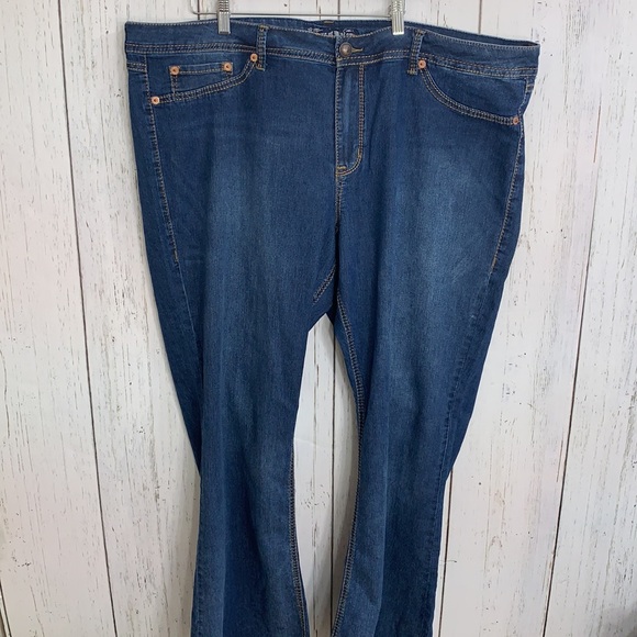 NWT Torrid Isabella Medium Slim Boot Jeans - Picture 3 of 13